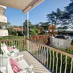 2Br Beach View